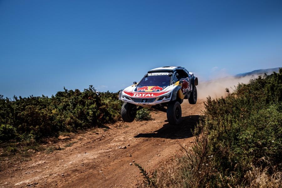  Peugeot 3008 DKR 2017 года  (фото 7 из 21)
